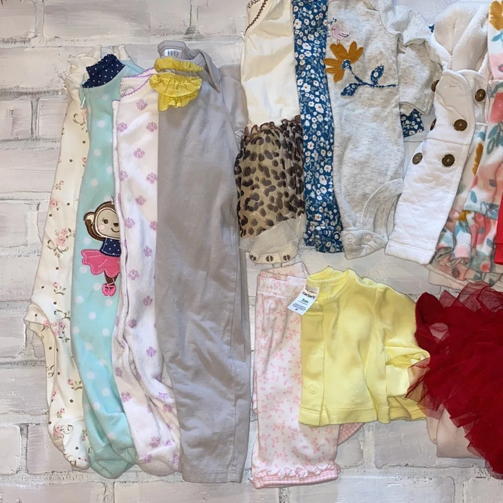 Babygirl 3m fall/winter footie sweater bundle!!